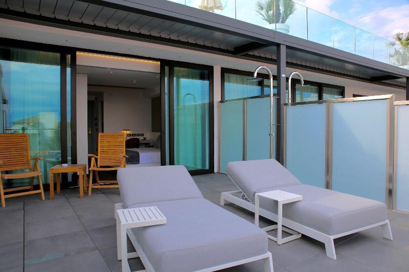 Monaco Suites Hotel Lignano Sabbiadoro Buitenkant foto