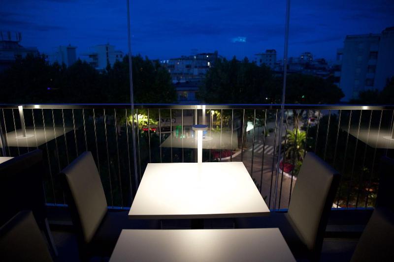 Monaco Suites Hotel Lignano Sabbiadoro Buitenkant foto