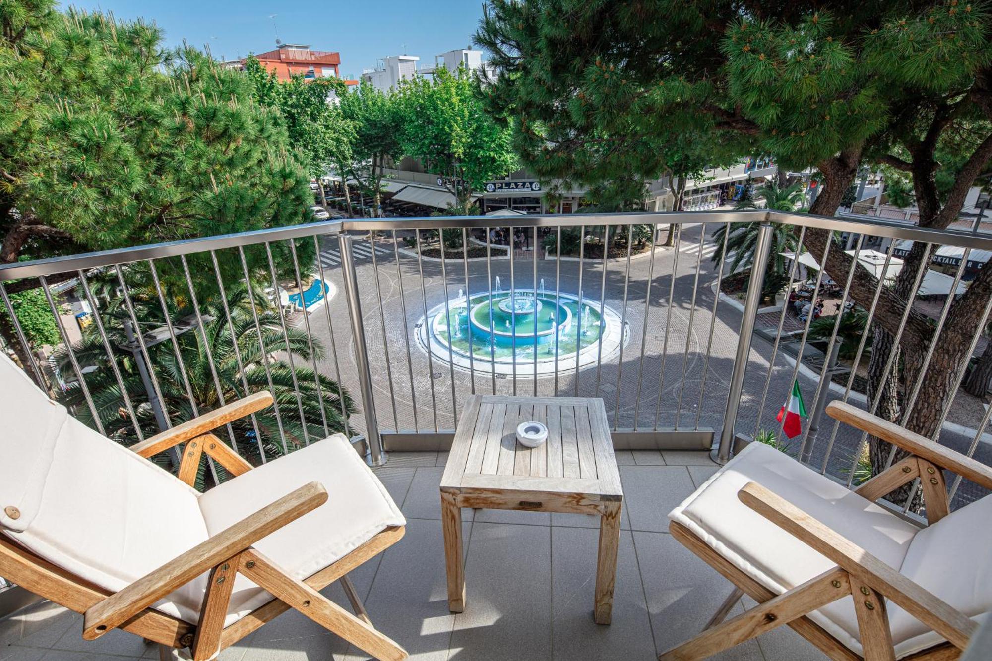 Monaco Suites Hotel Lignano Sabbiadoro Kamer foto