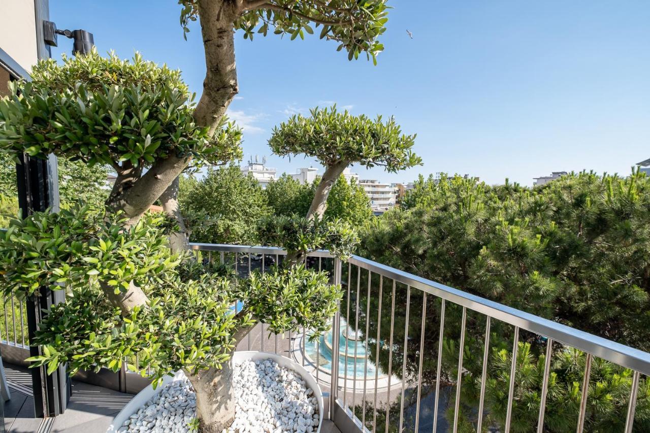 Monaco Suites Hotel Lignano Sabbiadoro Buitenkant foto